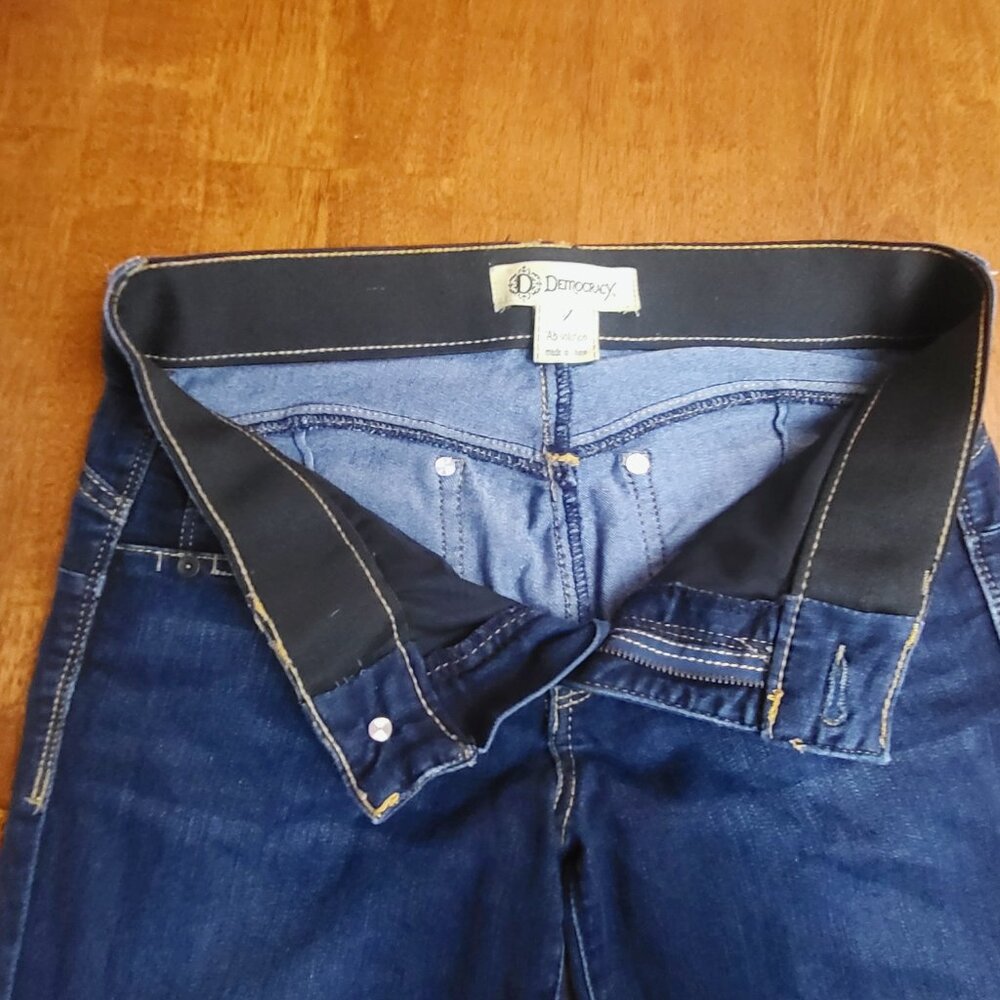 Democracy ~ Sz 4 ~ “Ab Solution ~ Skinny Jeans ~ Excellent Condition